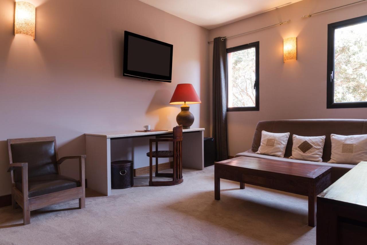 Hotel Restaurant Spa Disini Montpellier Est, The Originals Relais 캐스트리스 외부 사진